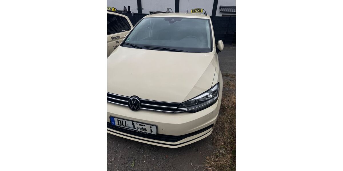 VW Touran 262.200 km 13.300 &euro; Duisburg 47269