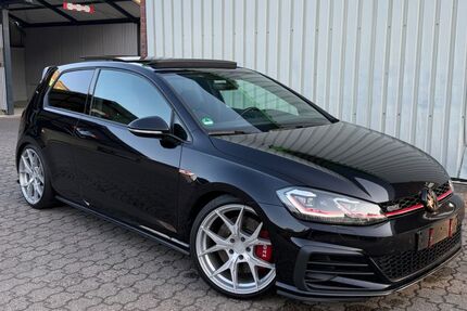 VW Golf 140.800 km 18.500 &euro; Alpen 46519