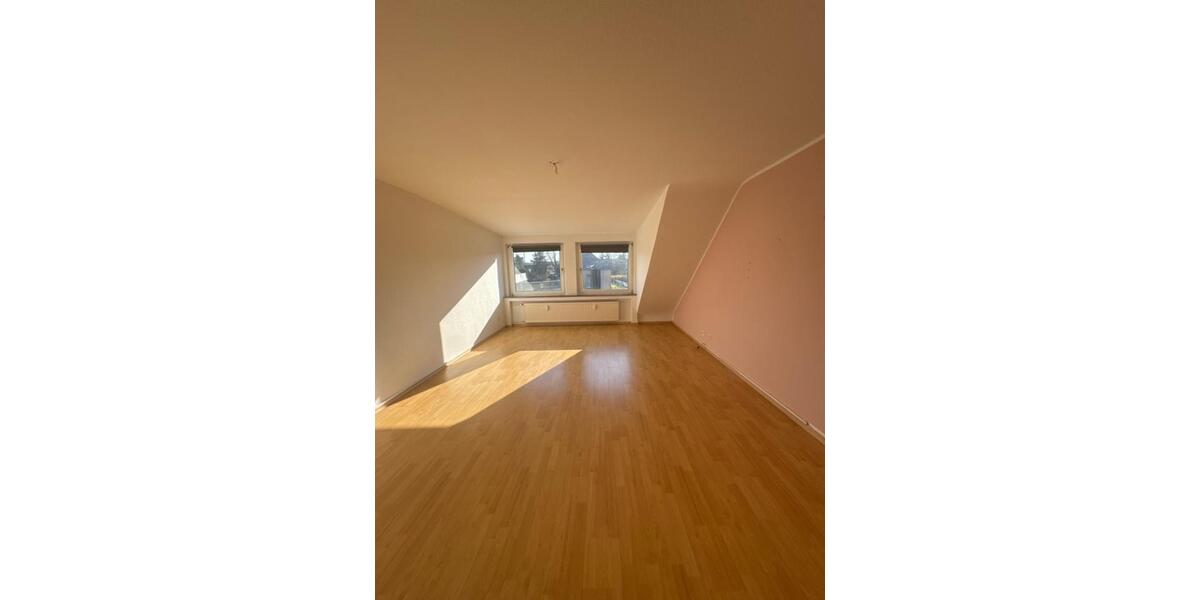 Dachgeschoßwohnung Duisburg Rheinhausen - 2 Zimmer, 69 m&sup2;, 570&euro; | Angebot:25361292