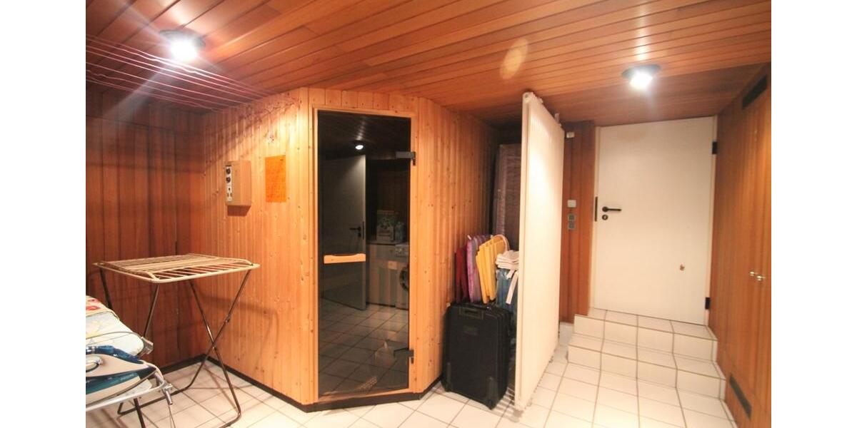 Erdgeschoßwohnung Gladbeck - 3 Zimmer, 135 m&sup2;, 1.300&euro; | Angebot:26021642