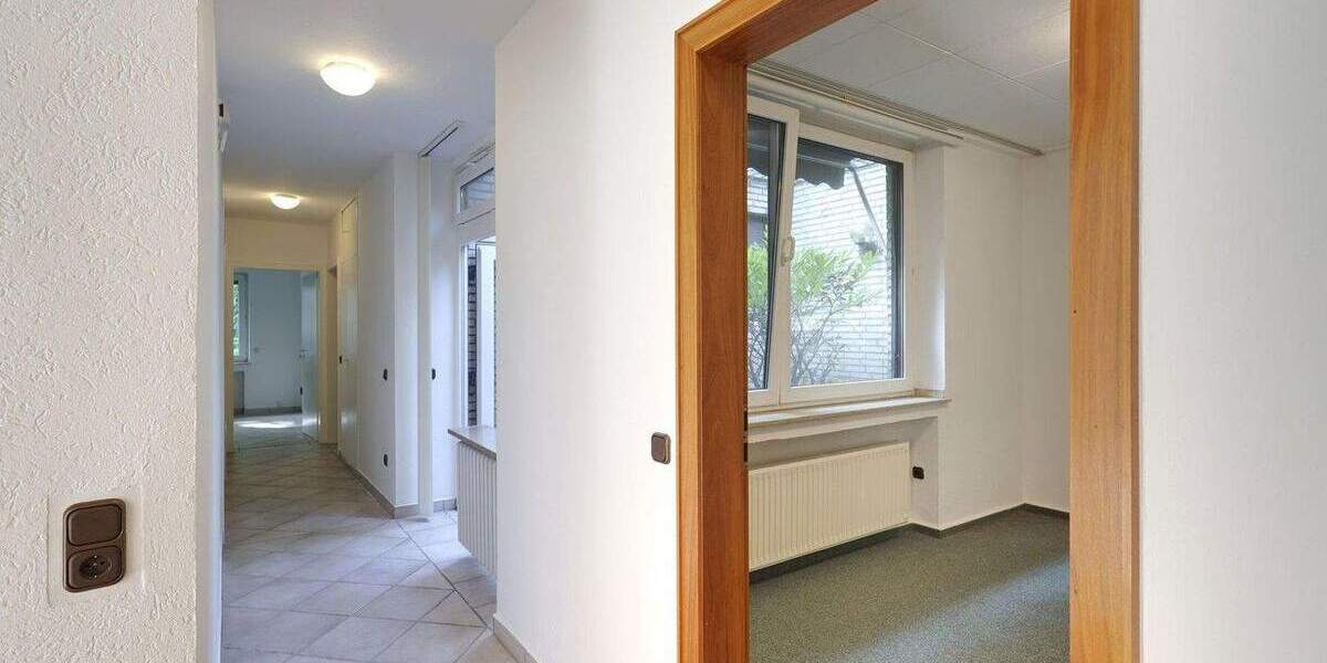 Bungalow Duisburg Alt-Homberg - 7 Zimmer, 190 m&sup2;, 599.000&euro; | Angebot:25716922