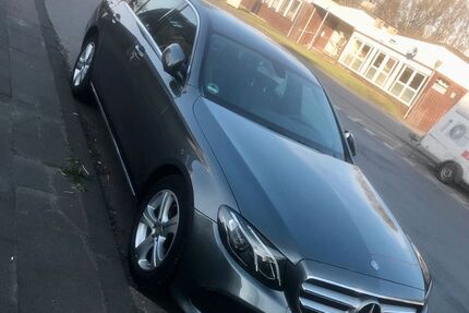 Mercedes-Benz E 220 64.000 km 25.000 &euro; Duisburg 47166