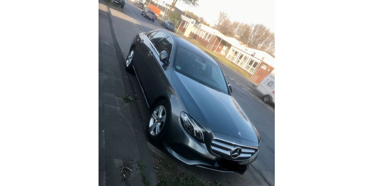 Mercedes-Benz E 220 64.000 km 25.000 &euro; Duisburg 47166