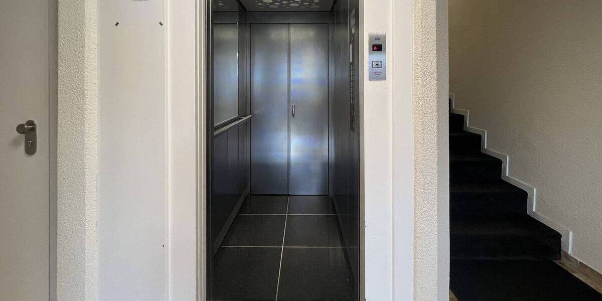 Etagenwohnung Krefeld Bockum - 2 Zimmer, 102 m&sup2;, 269.000&euro; | Angebot:26258186