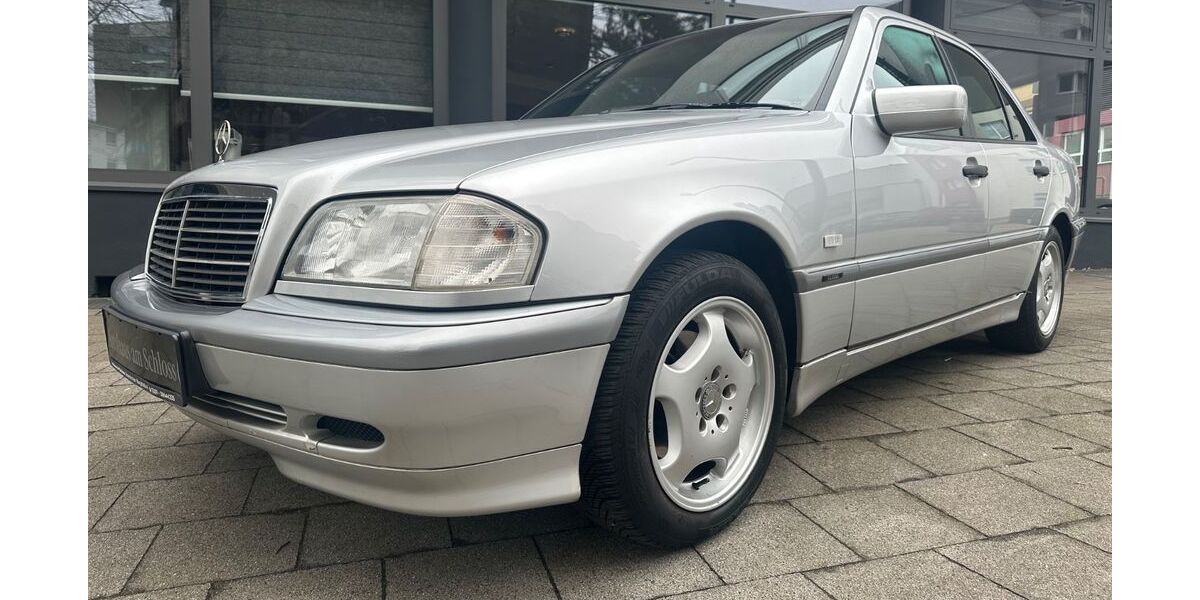 Mercedes-Benz C 180 163.344 km 3.950 &euro; Gelsenkirchen 45899