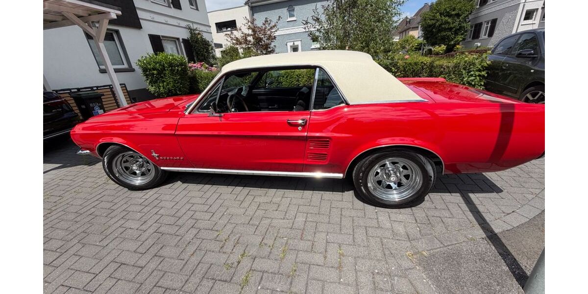 Ford Mustang 18.860 km 39.900 &euro; Mülheim 45481
