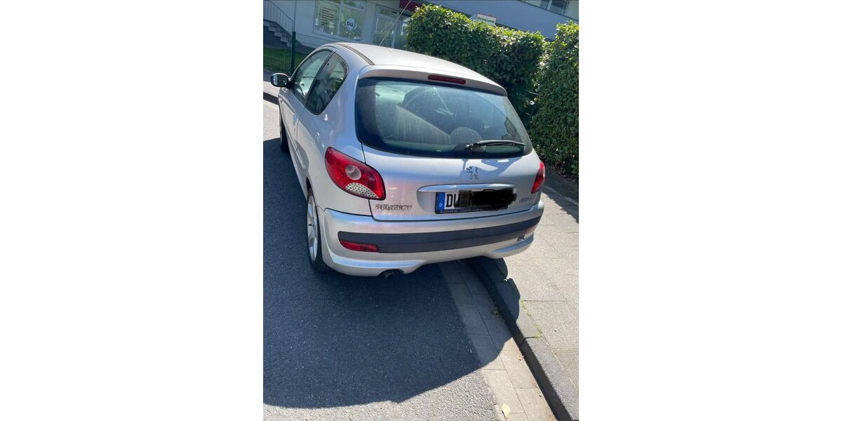 Peugeot 206 193.500 km 800 &euro; Duisburg 47259