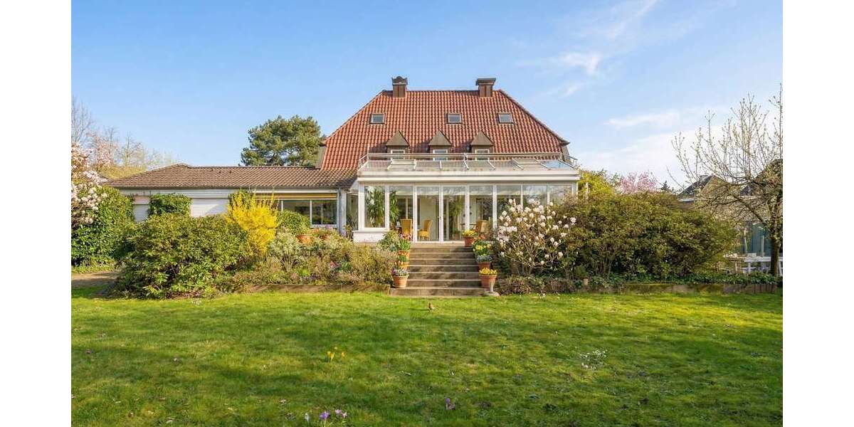 Einfamilienhaus Mülheim an der Ruhr Menden-Holthausen - 7 Zimmer, 295 m&sup2;, 1.139.000&euro; | Angebot:26218193
