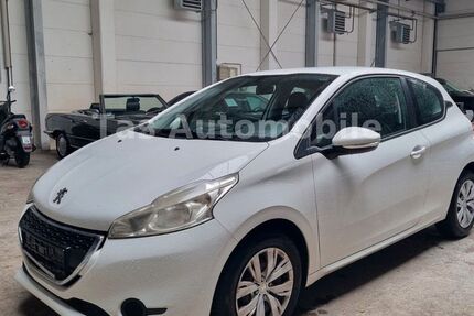 Peugeot 208 107.000 km 4.599 &euro; Dinslaken 46539