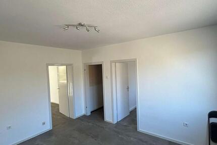 Wohnung Gelsenkirchen Rotthausen - 2.5 Zimmer, 65 m&sup2;, 590&euro; | Angebot:26084399