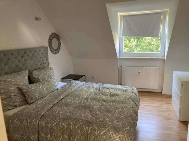 Zimmer Essen Huttrop - 2 Zimmer, 1.390&euro; | Angebot:19205776