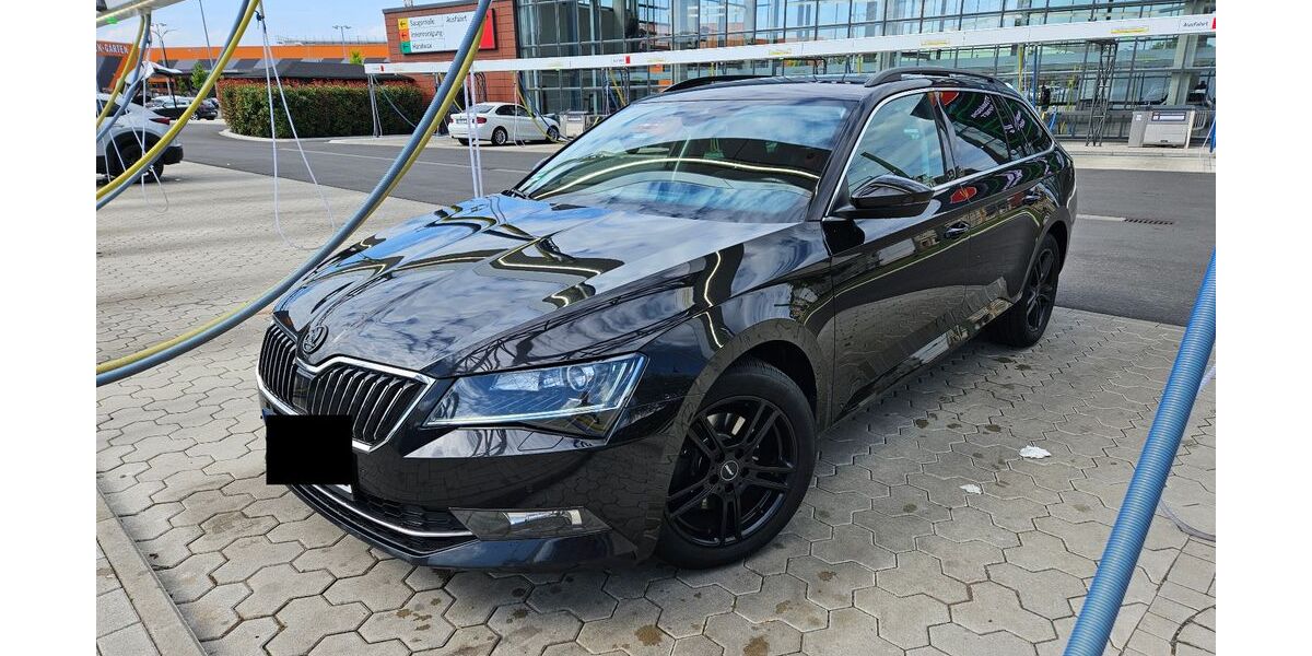 Skoda Superb 217.000 km 14.300 &euro; Kerken 47647