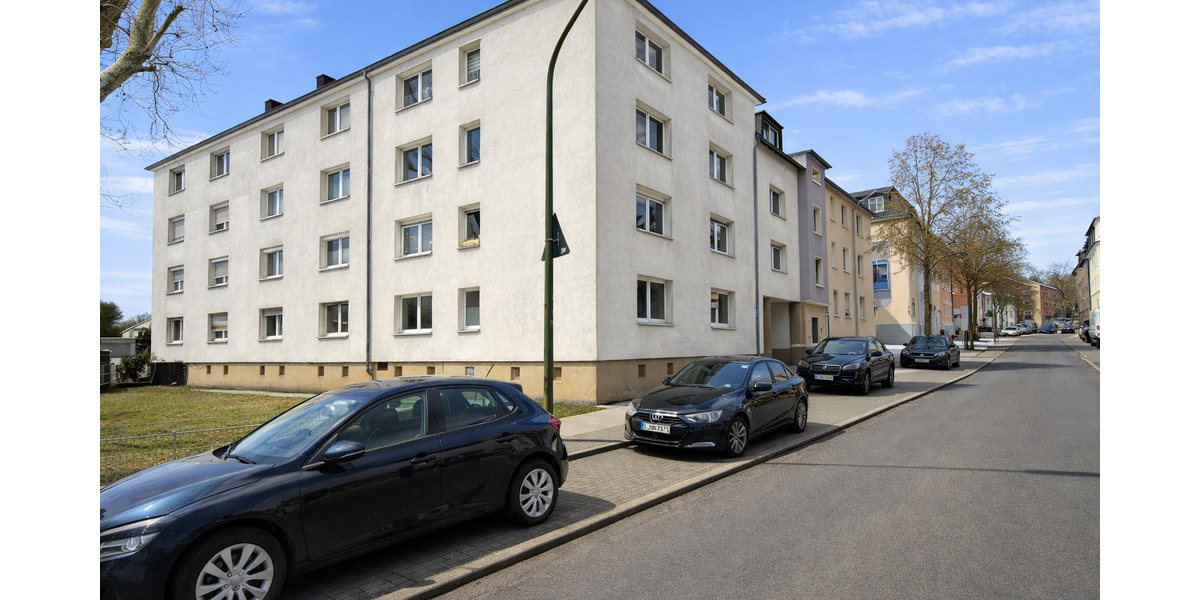 Attraktiv geschnittene 3,5-Zimmer-Wohnung mit Garage und zusätzlichem Stauraum - Erdgeschoßwohnung Essen Stadtbezirk III | Angebot:26312227