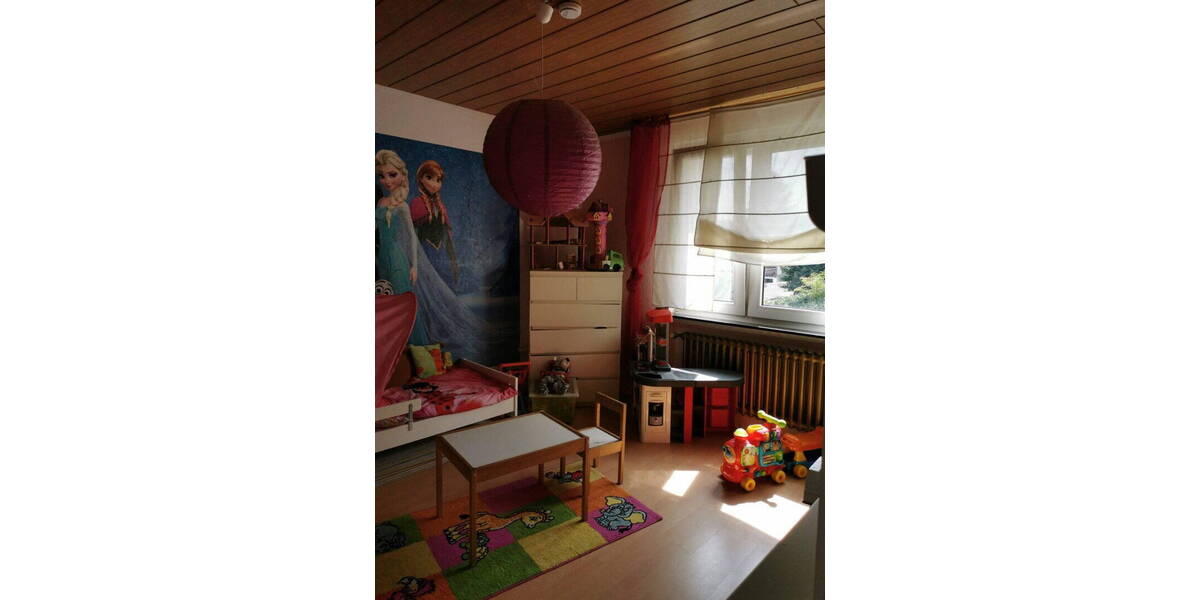 Etagenwohnung Duisburg Untermeiderich - 4 Zimmer, 100 m&sup2;, 579&euro; | Angebot:26283855
