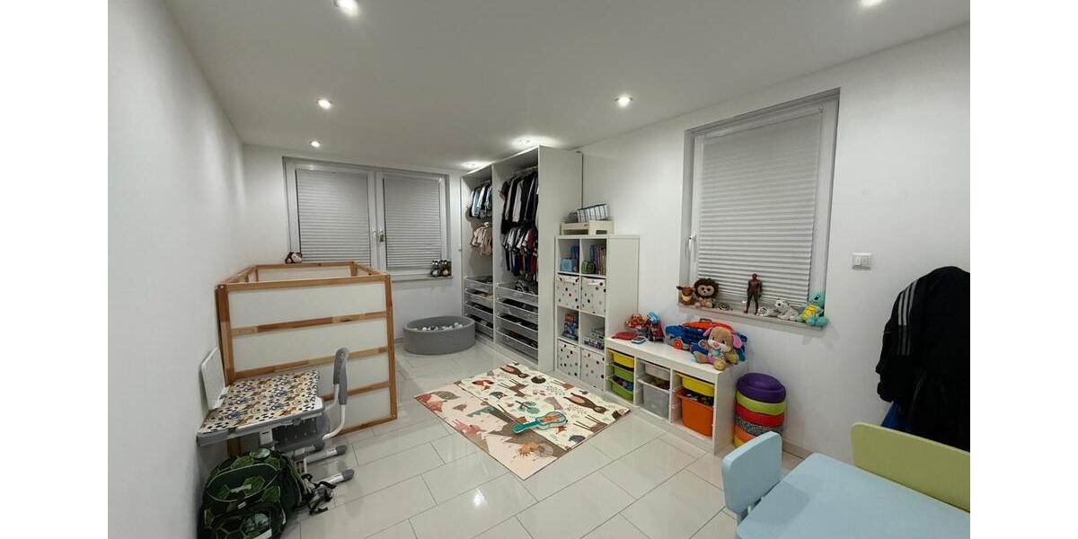 Einfamilienhaus Duisburg Hochheide - 4.5 Zimmer, 120 m&sup2;, 599.999&euro; | Angebot:26127709