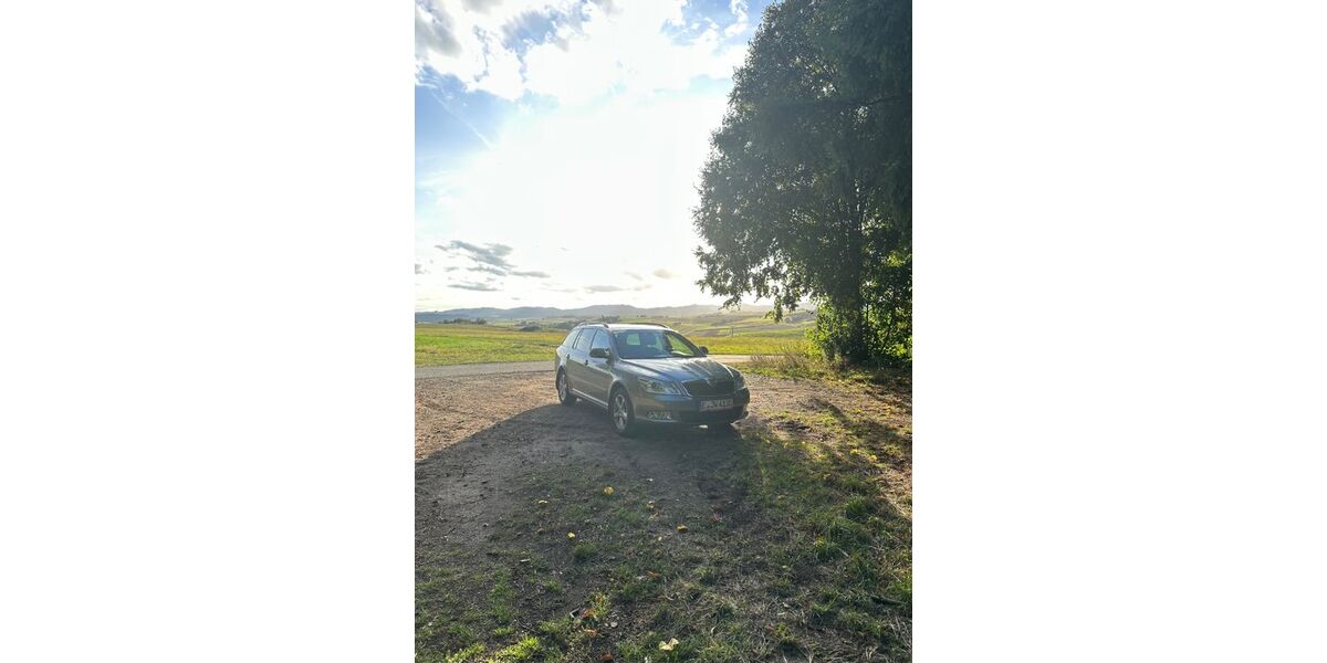 Skoda Octavia 109.000 km 7.900 &euro; Essen 45130