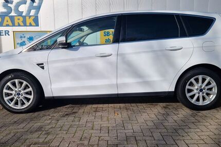 Ford S-Max 77.000 km 15.900 &euro; Krefeld 47803
