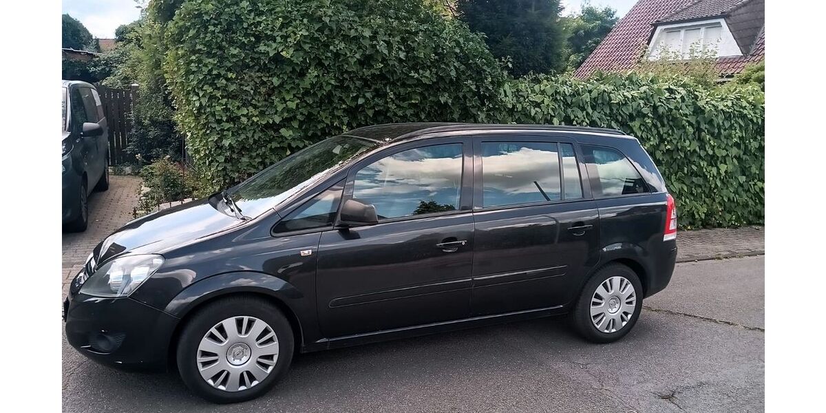 Opel Zafira 260.000 km 2.400 &euro; Hamminkeln 46499