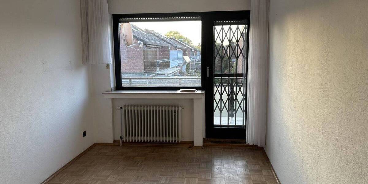 Reihenmittelhaus Krefeld Inrath/Kliedbruch - 4 Zimmer, 112 m&sup2;, 345.000&euro; | Angebot:26205404