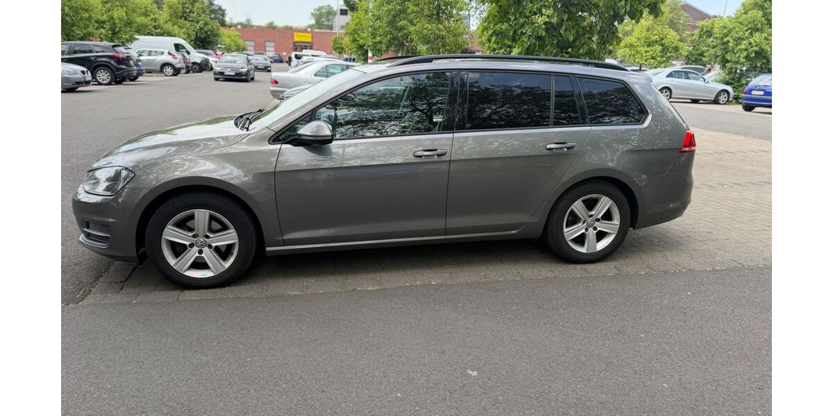 VW Golf 219.115 km 8.499 &euro; Duisburg 47166