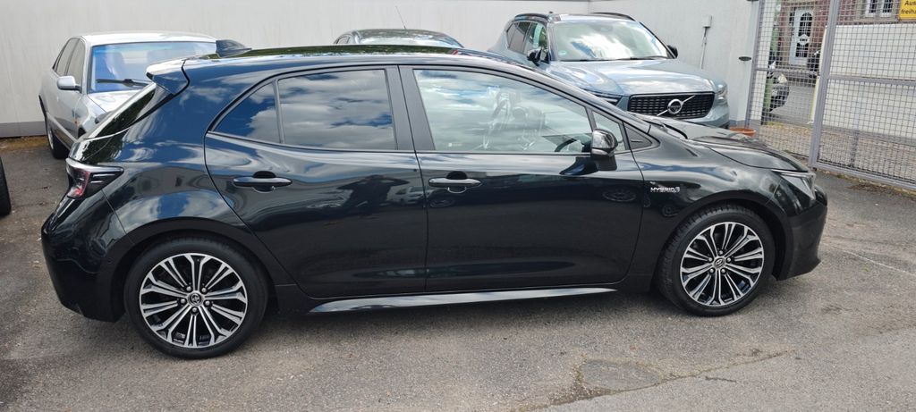Toyota Corolla 106.000 km 16.990 &euro; Essen 45136