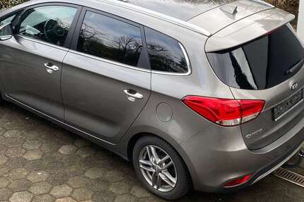 Kia Carens 77.001 km 12.500 &euro; Duisburg 47269