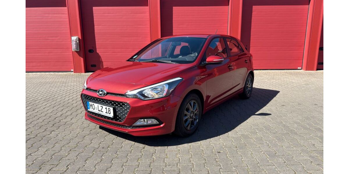 Hyundai i20 90.000 km 8.990 &euro; Kamp-Lintfort 47475