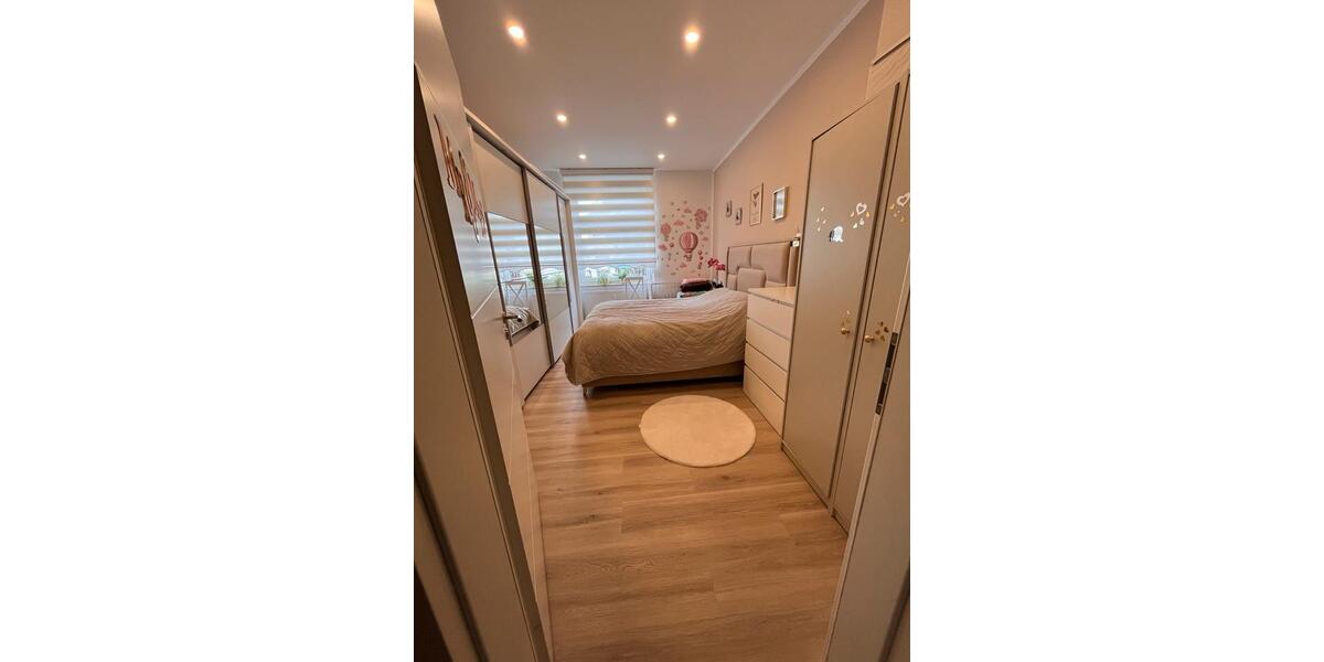 Etagenwohnung Duisburg Mittelmeiderich - 3 Zimmer, 90 m&sup2;, 175.000&euro; | Angebot:25585631