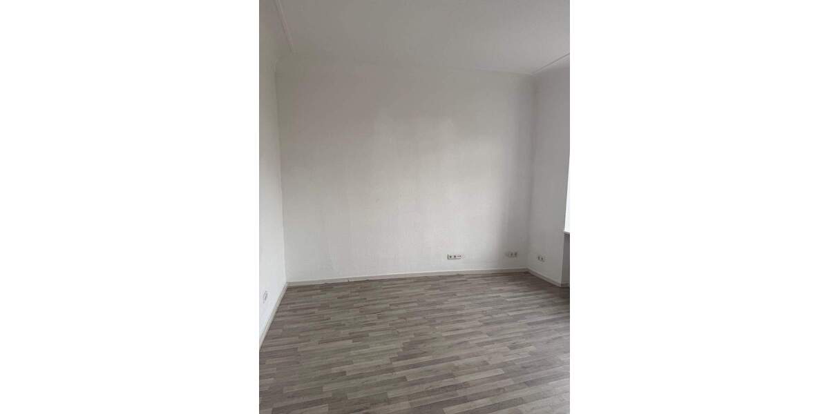 Etagenwohnung Duisburg Dellviertel - 3 Zimmer, 93 m&sup2;, 590&euro; | Angebot:25927892