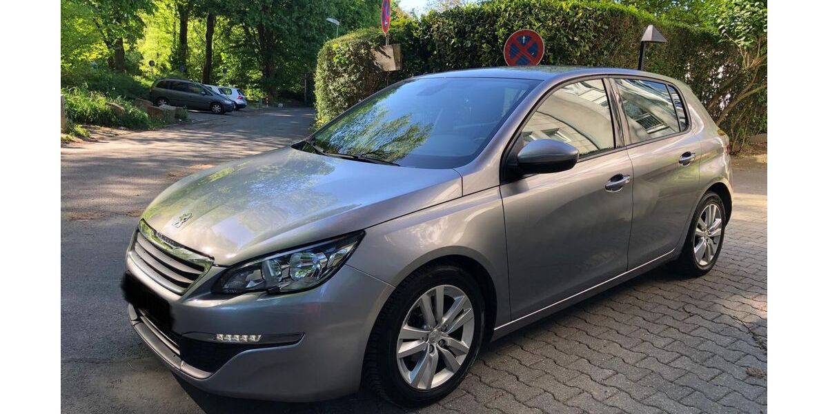 Peugeot 308 96.000 km 5.900 &euro; Essen 45147