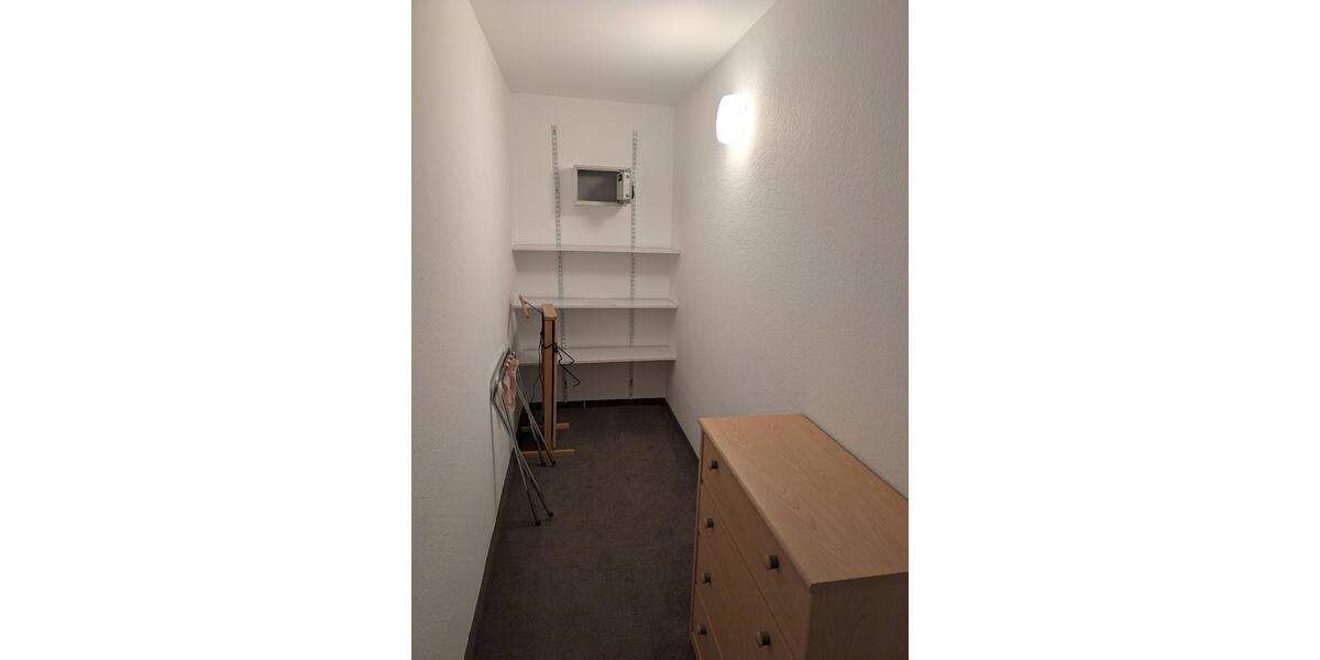 Etagenwohnung Essen Stadtbezirk II - 2 Zimmer, 65 m&sup2;, 649&euro; | Angebot:25647896