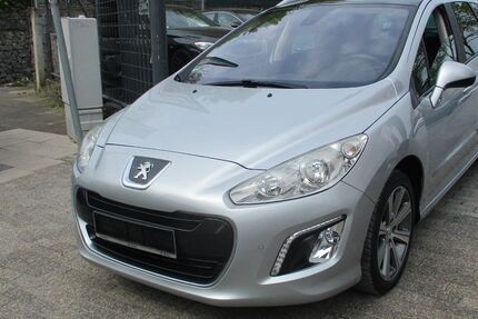 Peugeot 308 110.000 km 4.999 &euro; Oberhausen 46149