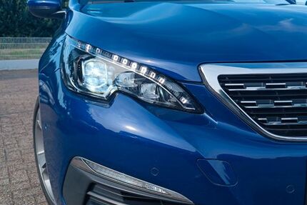 Peugeot 308 46.000 km 13.400 &euro; Geldern 47608