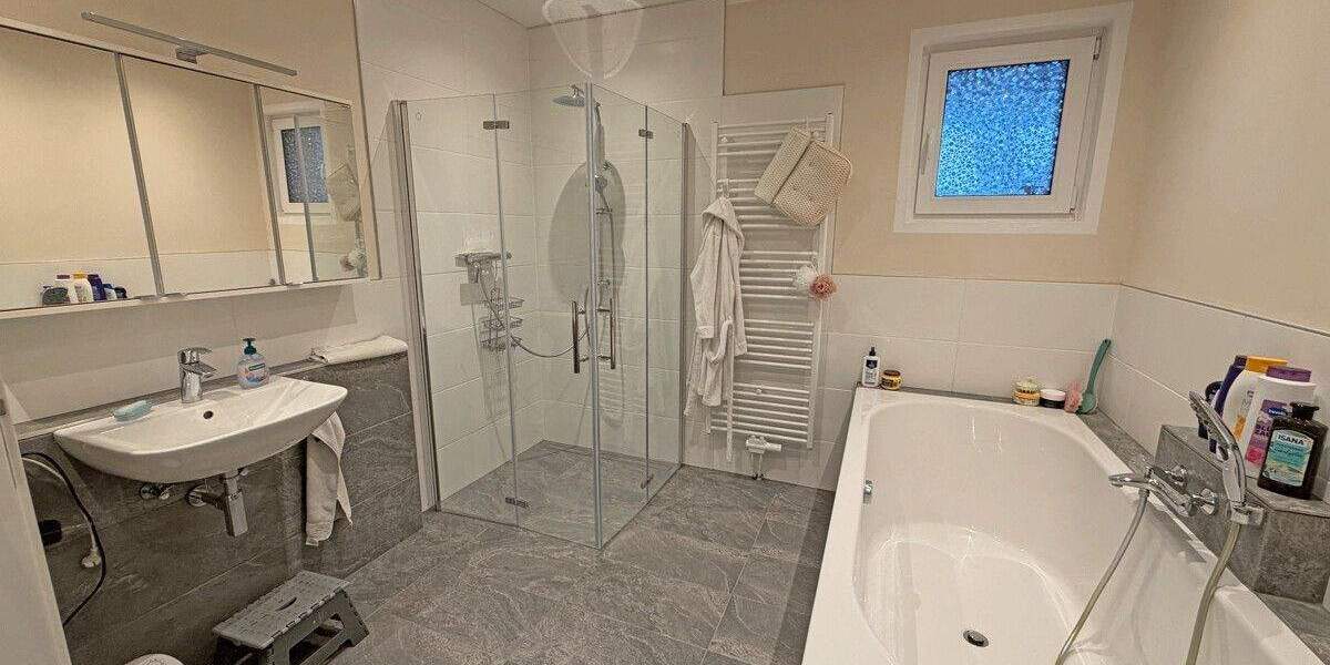 Einfamilienhaus Hünxe Krudenburg - 8 Zimmer, 246 m&sup2;, 550.000&euro; | Angebot:25684454