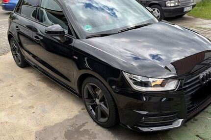 Audi A1 65.000 km 15.100 &euro; Marl 45770