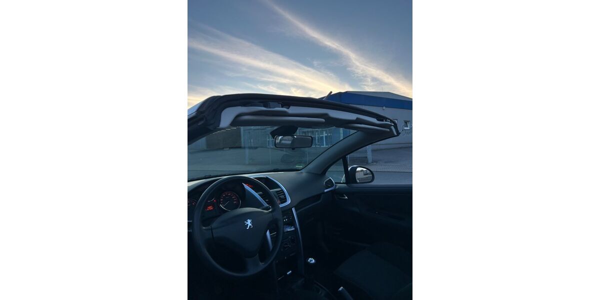 Peugeot 207 110.000 km 2.399 &euro; Bottrop 46238