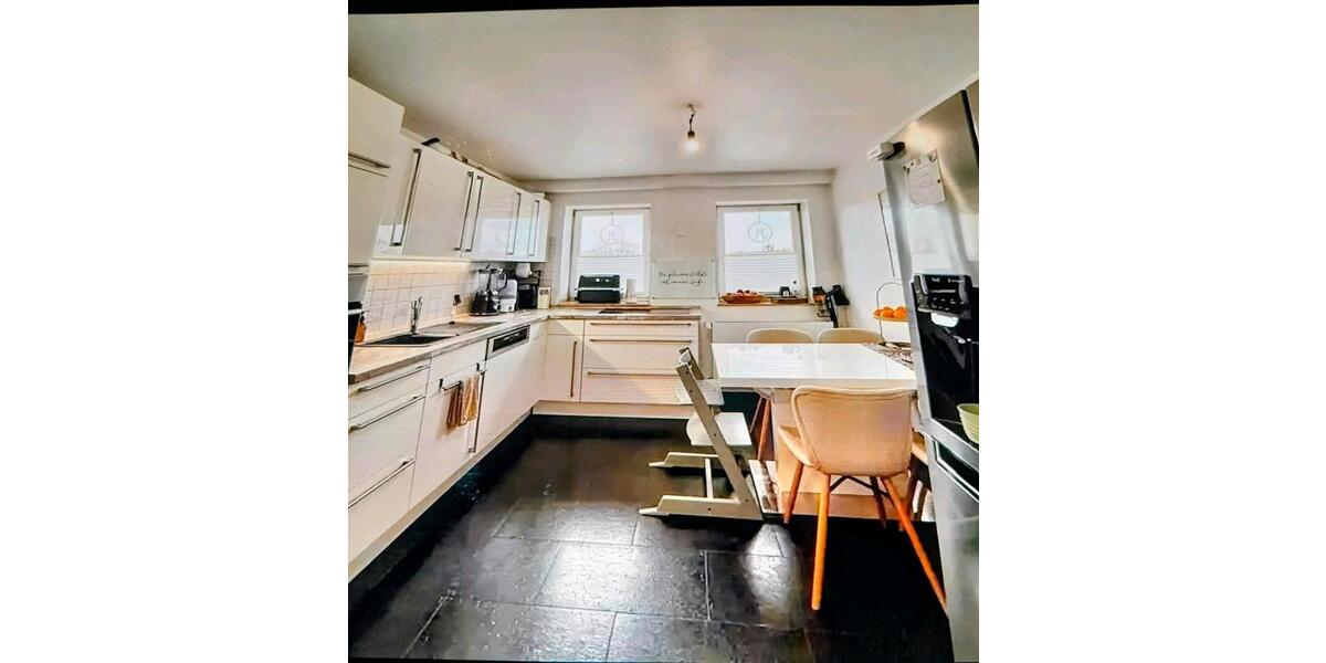 Dachgeschoßwohnung Oberhausen Rothebusch - 3 Zimmer, 95 m&sup2;, 1.000&euro; | Angebot:26253421