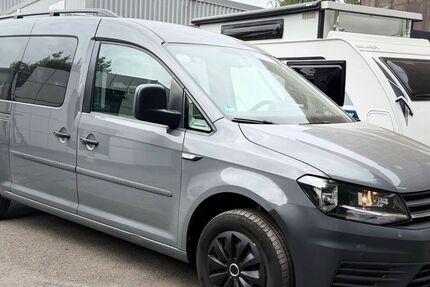 VW Caddy 174.100 km 10.500 &euro; Duisburg 47249