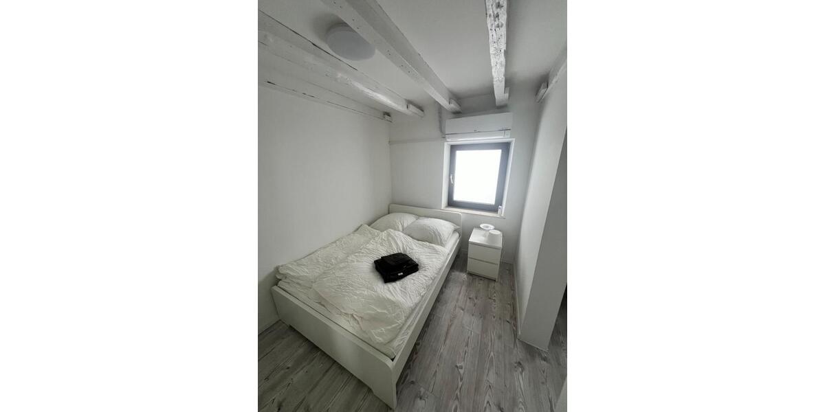 Etagenwohnung Krefeld - 1.5 Zimmer, 30 m&sup2;, 850&euro; | Angebot:25234460