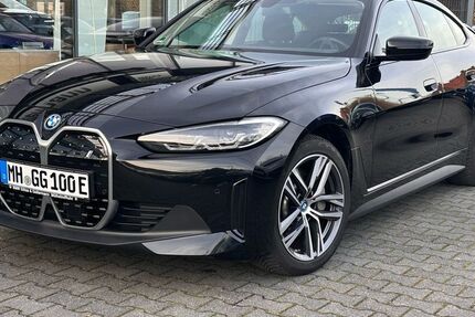 BMW i4 34.990 km 33.840 &euro; Mülheim 45472