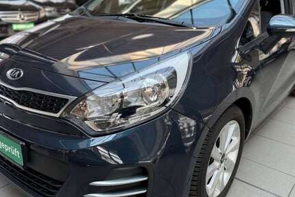 Kia Rio 61.000 km 8.890 &euro; Bottrop 46236