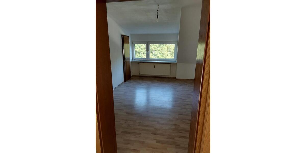 Dachgeschoßwohnung Essen Stadtbezirk V - 3 Zimmer, 54 m&sup2;, 450&euro; | Angebot:26602665