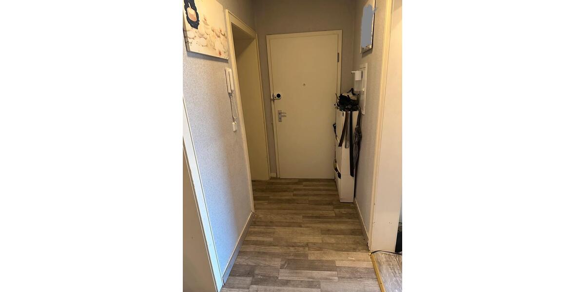 Etagenwohnung Duisburg - 3 Zimmer, 90 m&sup2;, 639&euro; | Angebot:25882225