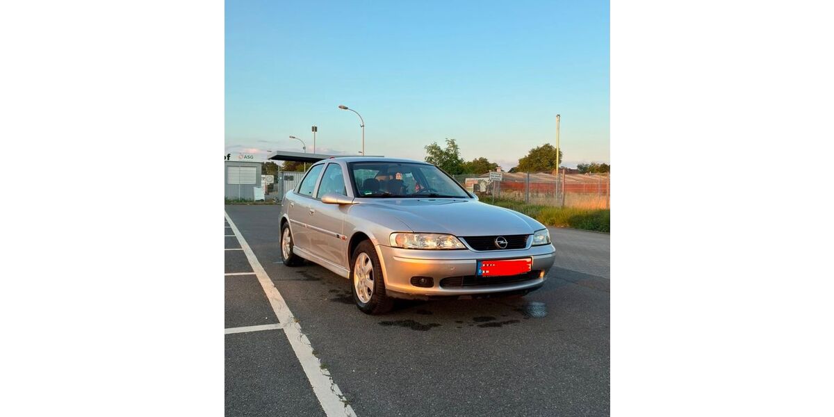 Opel Vectra 142.000 km 2.099 &euro; Voerde 46562