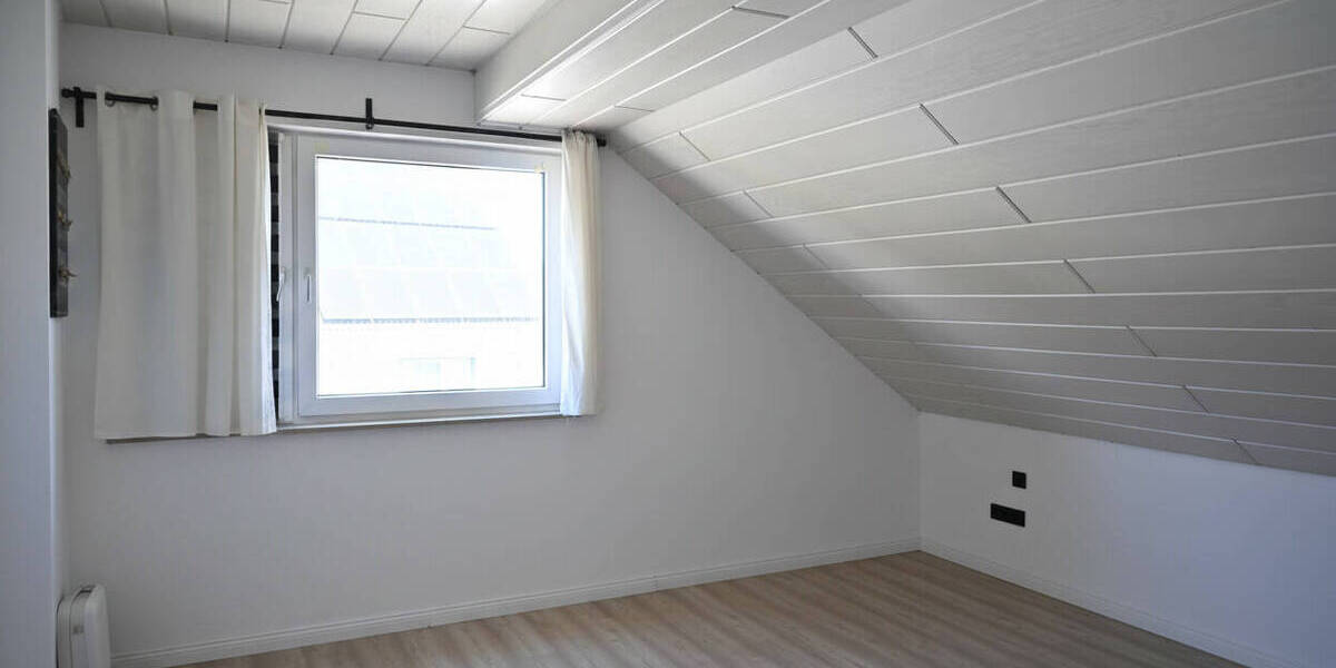Etagenwohnung Essen Dellwig - 2 Zimmer, 86 m&sup2;, 220.000&euro; | Angebot:26730507
