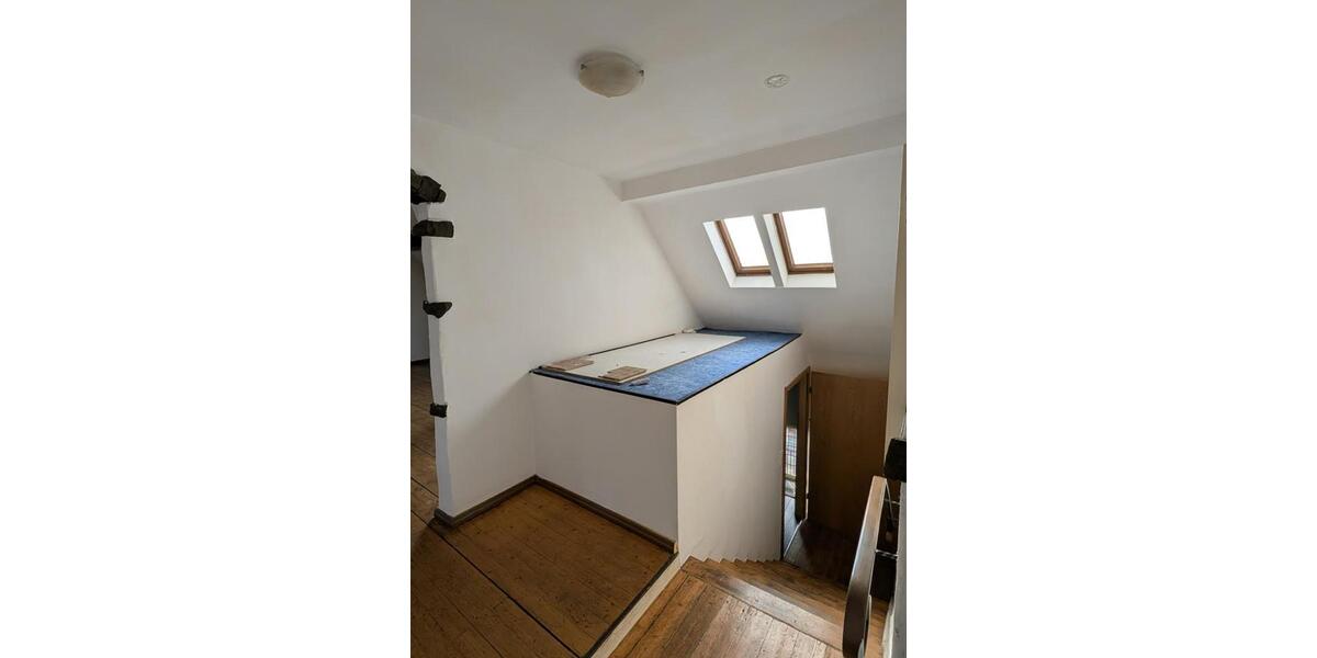 Dachgeschoßwohnung Duisburg Beeck - 3 Zimmer, 109 m&sup2;, 699&euro; | Angebot:25699114