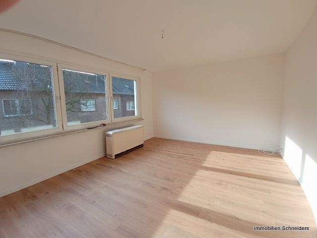 Etagenwohnung Duisburg Untermeiderich - 2 Zimmer, 61 m&sup2;, 500&euro; | Angebot:26723246