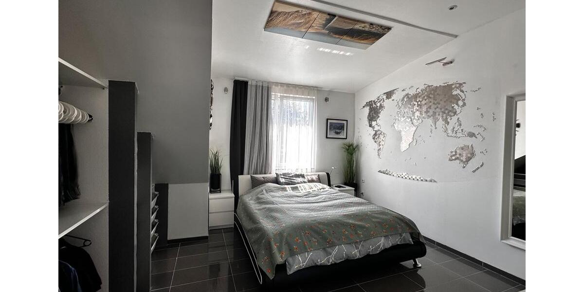 Dachgeschoßwohnung Essen Frillendorf - 3 Zimmer, 96 m&sup2;, 229.000&euro; | Angebot:27044145