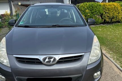 Hyundai i20 166.246 km 2.950 &euro; Oberhausen 46047