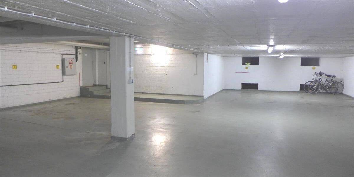 Etagenwohnung Krefeld Cracau - 6 Zimmer, 193 m&sup2;, 379.000&euro; | Angebot:25686084